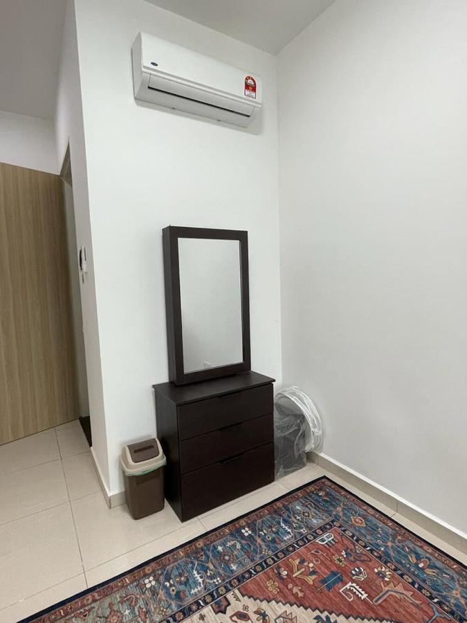קואלה לומפור Legasi Kampung Baru Guest House By Rumahrehat מראה חיצוני תמונה